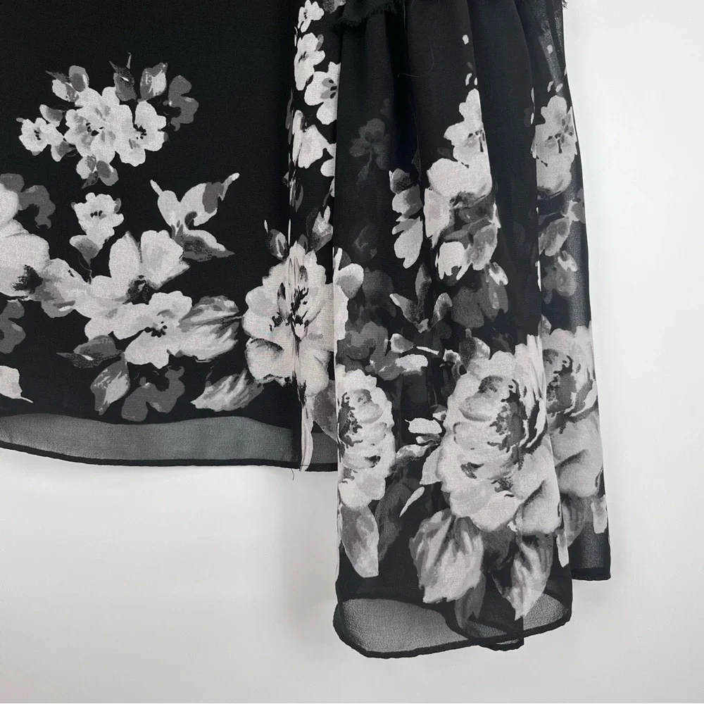 White House Black Market Blouse Size 8 Black White Floral Choker Chiffon Lined